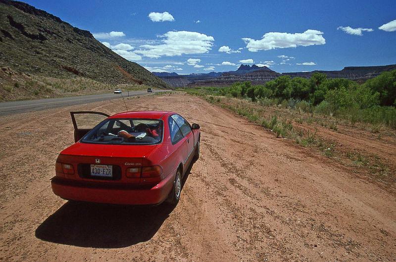 1996-04 Utah Trip 208 Near Zion.jpg